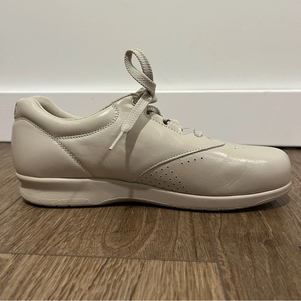 SAS Tan Comfort Shoes Women's Size 8
